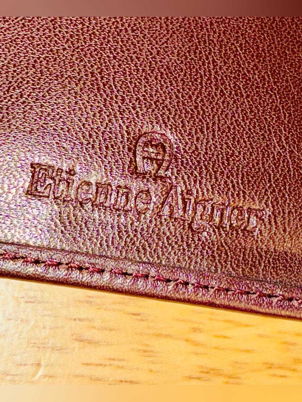 Vintage Etienne Aigner Burgundy Trifold Women's Wallet with Gold Logo - Picture 4 of 7